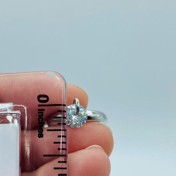 Vintage 90's CZ Spinner 14k Solid White Gold Solitaire Ring - Picture 9 of 16